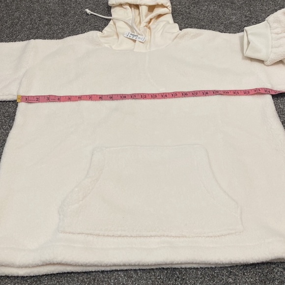 Madewell (Re)sourced Fleece
Bubble-Sleeve Hoodie
Sweatshirt size Large - Picture 2 of 5